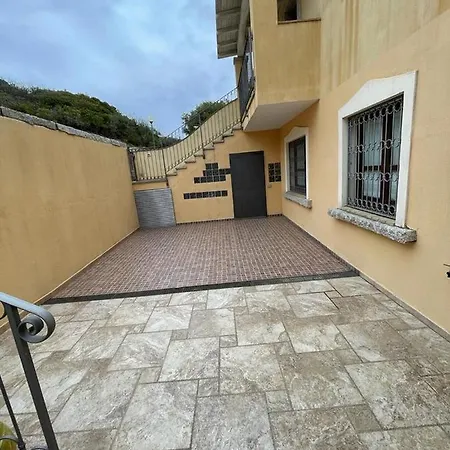 Vakantiehuis Sa Domu De Rosy Villasimius